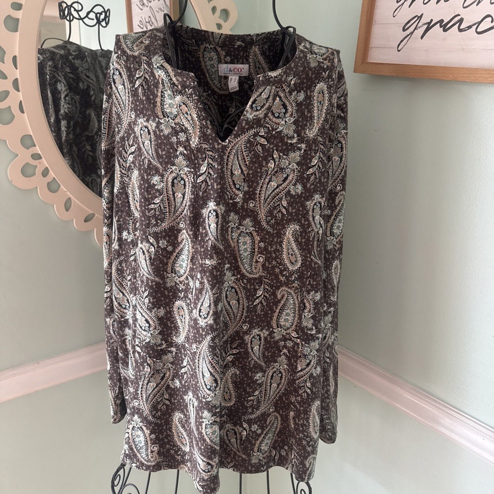 D & Co. Size L Women Paisley Long Sleeve V Neck Blouse Multicolor Tunic